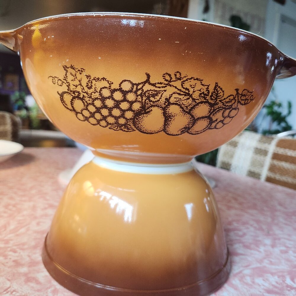 Pyrex Old Orchard 443 and Pyrex Old Orchard 402